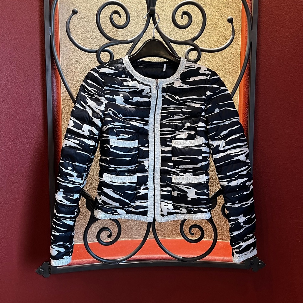 Moncler Black/White Print Puffer Jacket